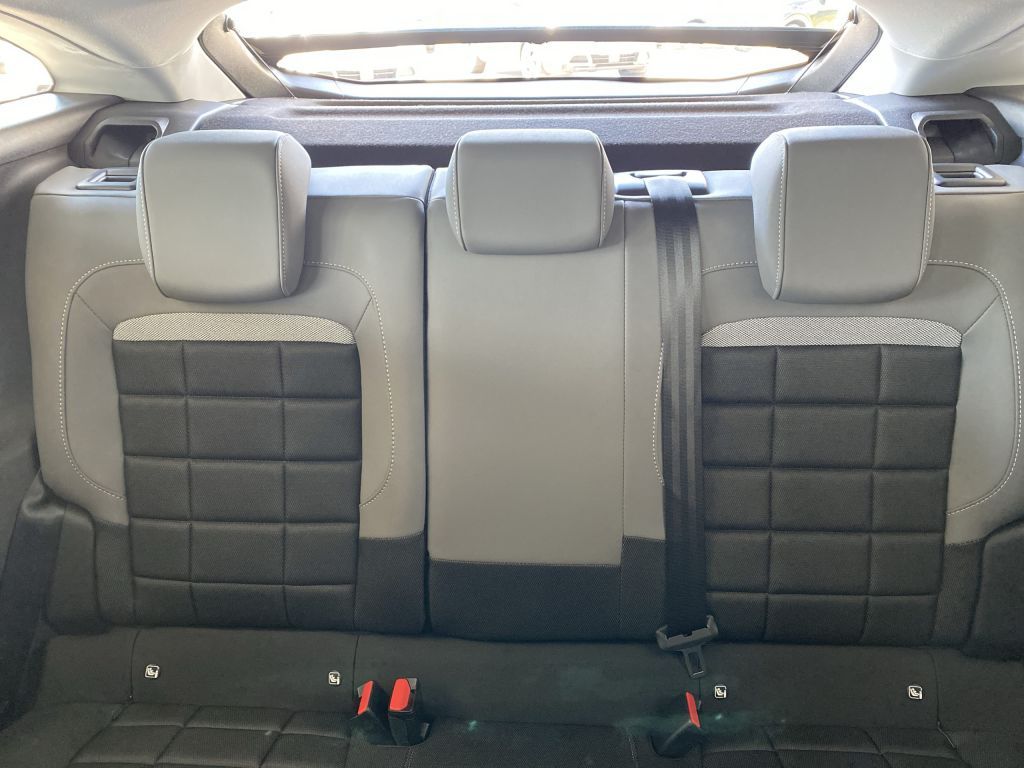 Fahrzeugabbildung Citroën C4 Hybrid 145 PLUS *Allwetterreifen*beh. Frontsc
