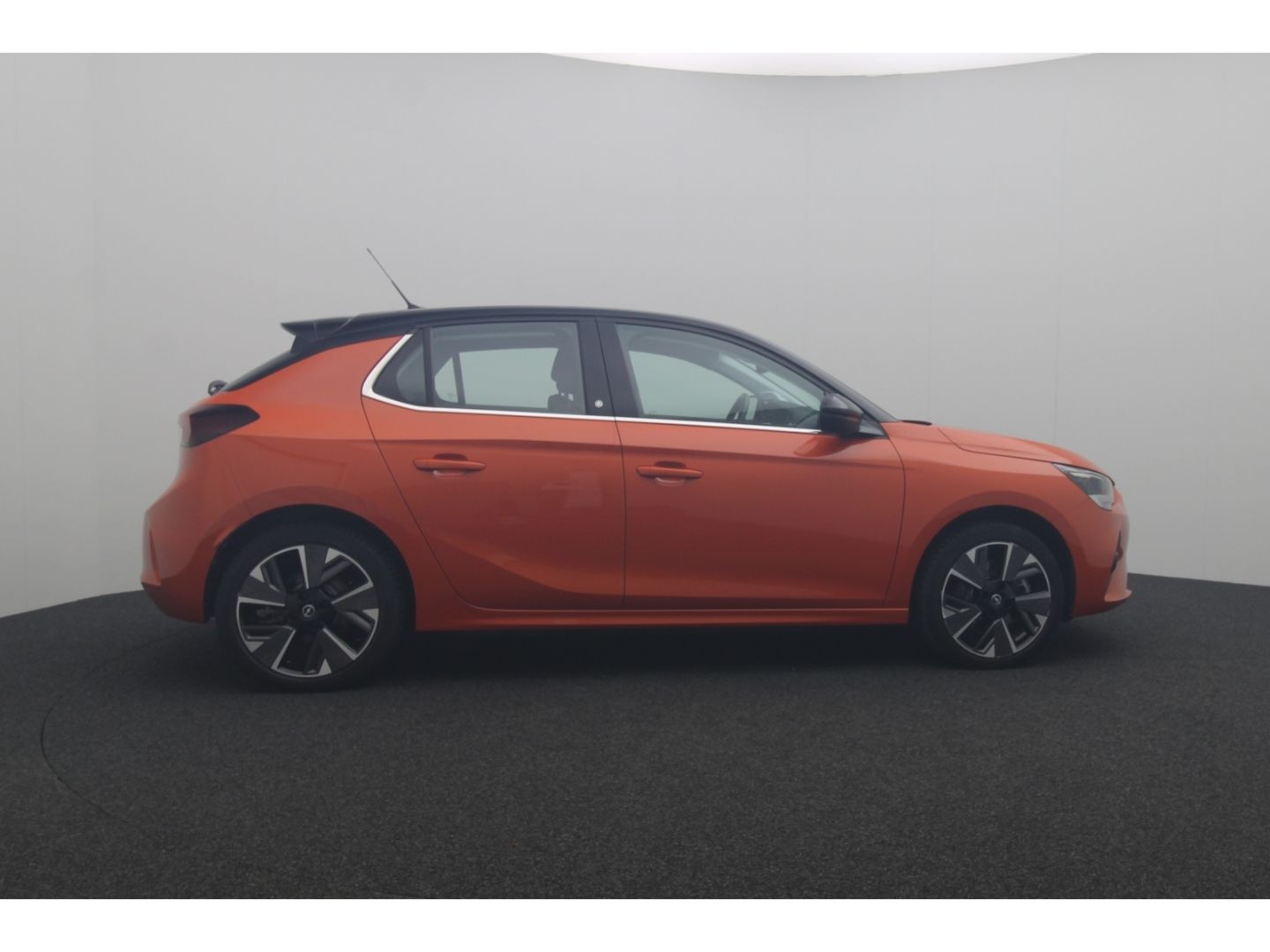 Fahrzeugabbildung Opel Corsa-e F First Edition LED Digitales Cockpit