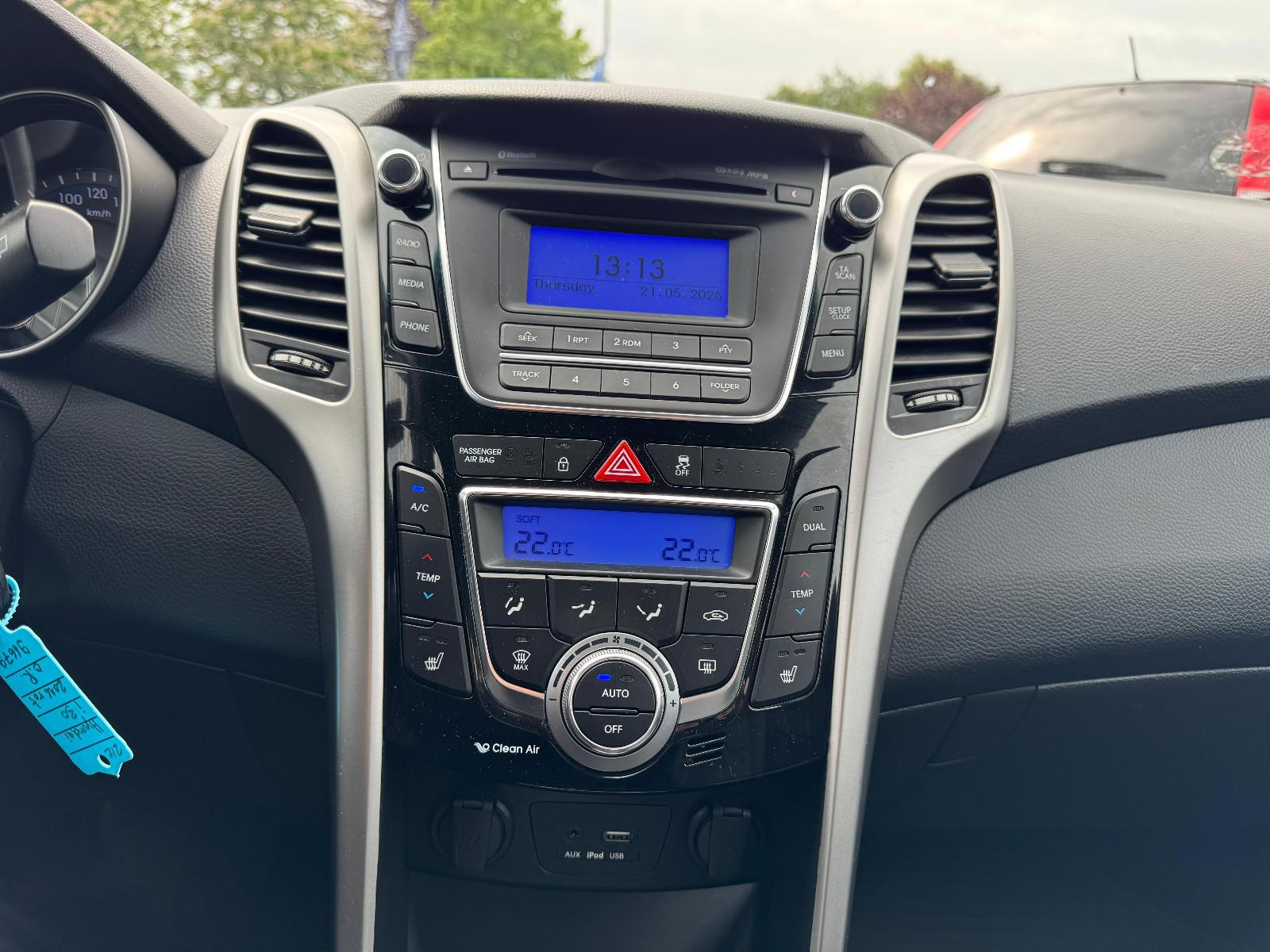 Hyundai i30 1,6L AUTOMATIK/AHK/TÜV/KLIMA/TEMPOMAT/MFL