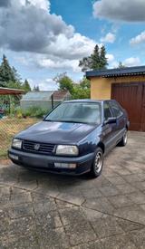 Volkswagen vw vento 1.8 90 ps - Volkswagen Vento: 1.8