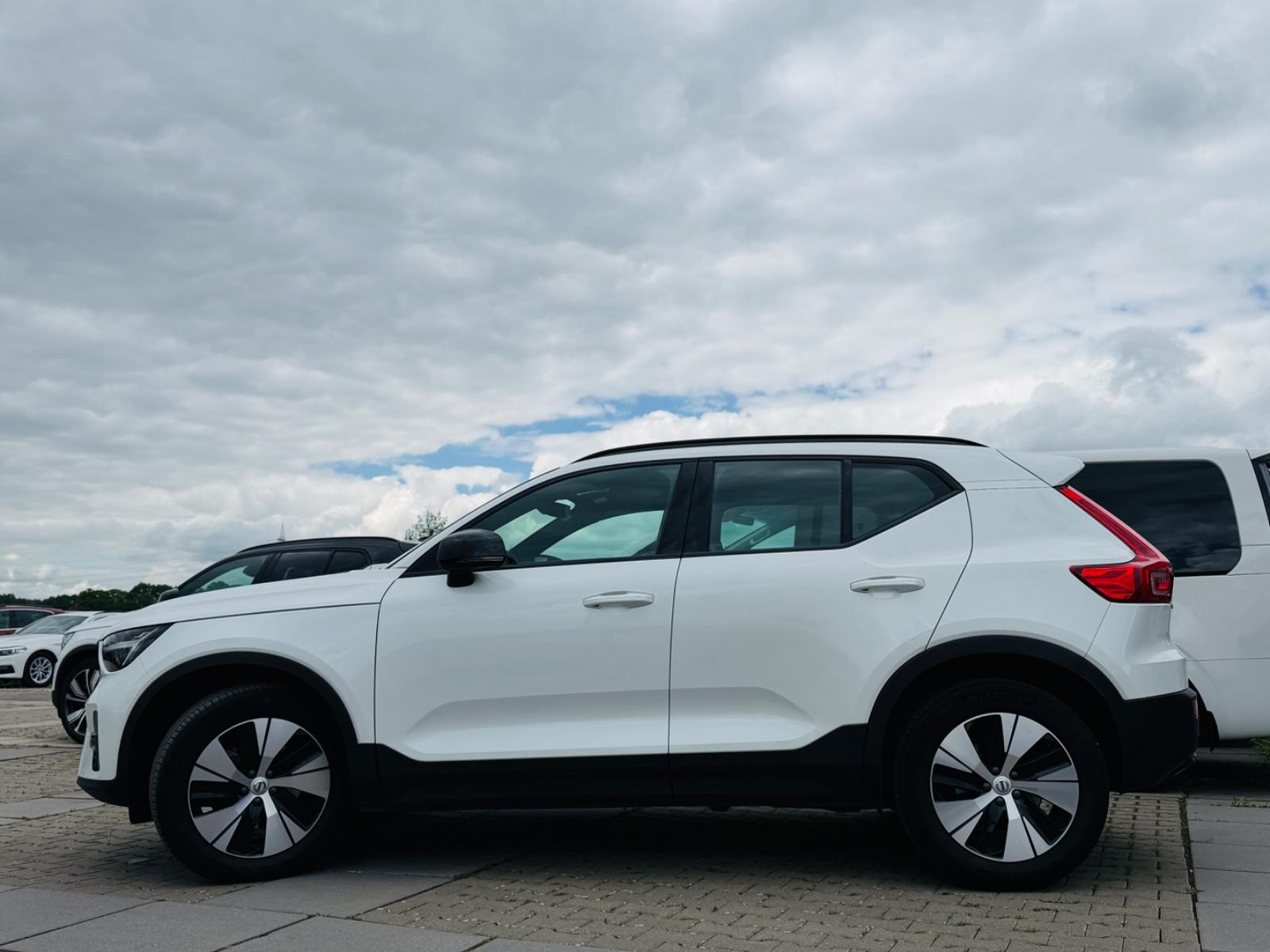 Volvo XC40 Plus Dark 2WD/Navi/Harman-Kardon