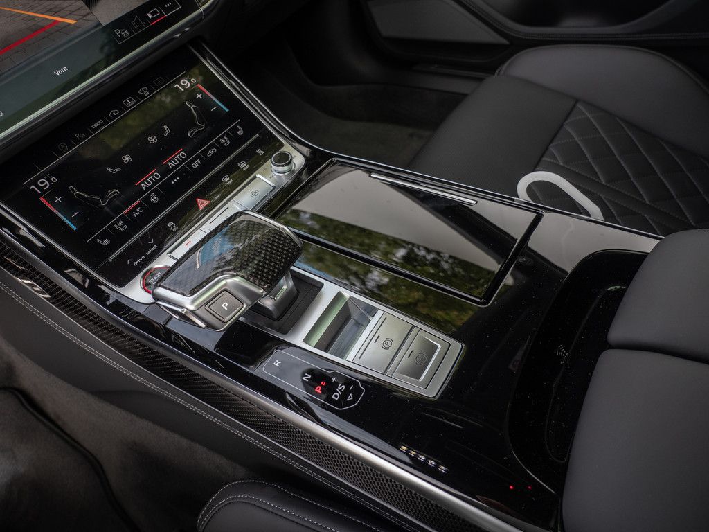 Audi S8 - Bild 17