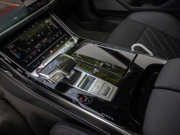 2025 AUDI S8 缩略图 18