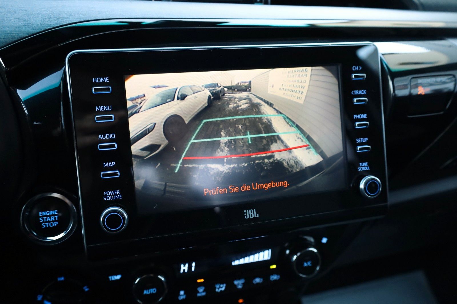 Fahrzeugabbildung Toyota Hilux 2.8 D-4D Invincible 4WD, ACC,JBL Sound,AHK