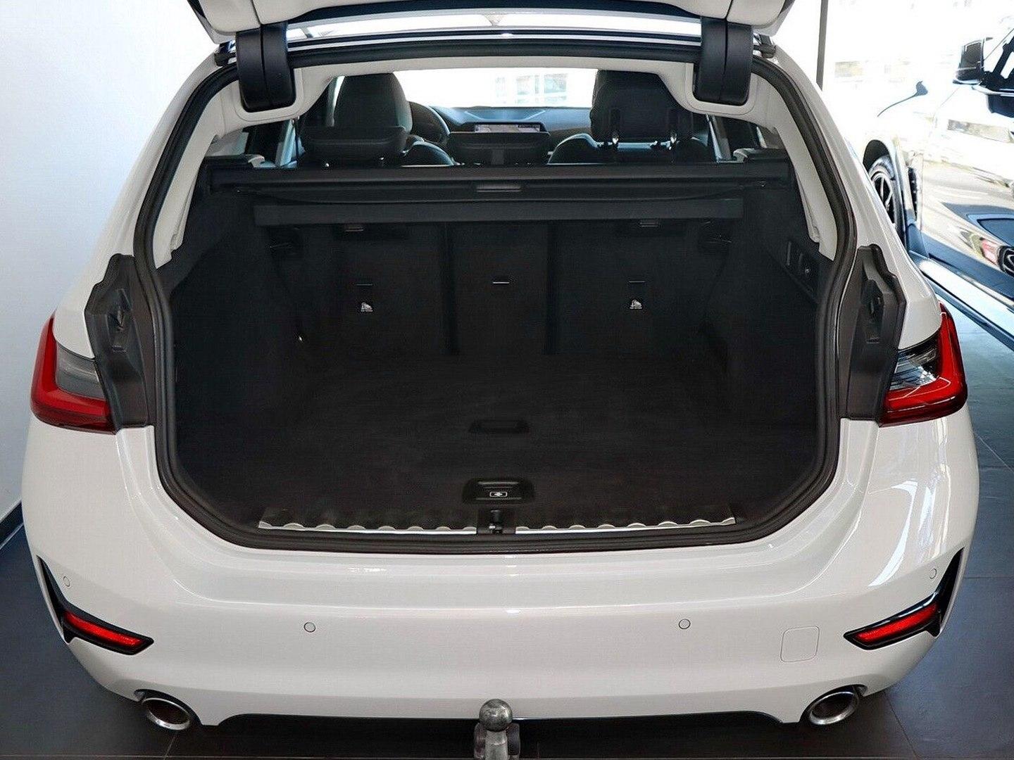 BMW 330i xDrive Touring Sport Line, eAHK, Kamera