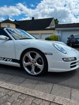 Porsche 997 Carrera S Cabriolet wenig KM - Porsche 997 mit Benzin-Antrieb: Cabrio, Automatik
