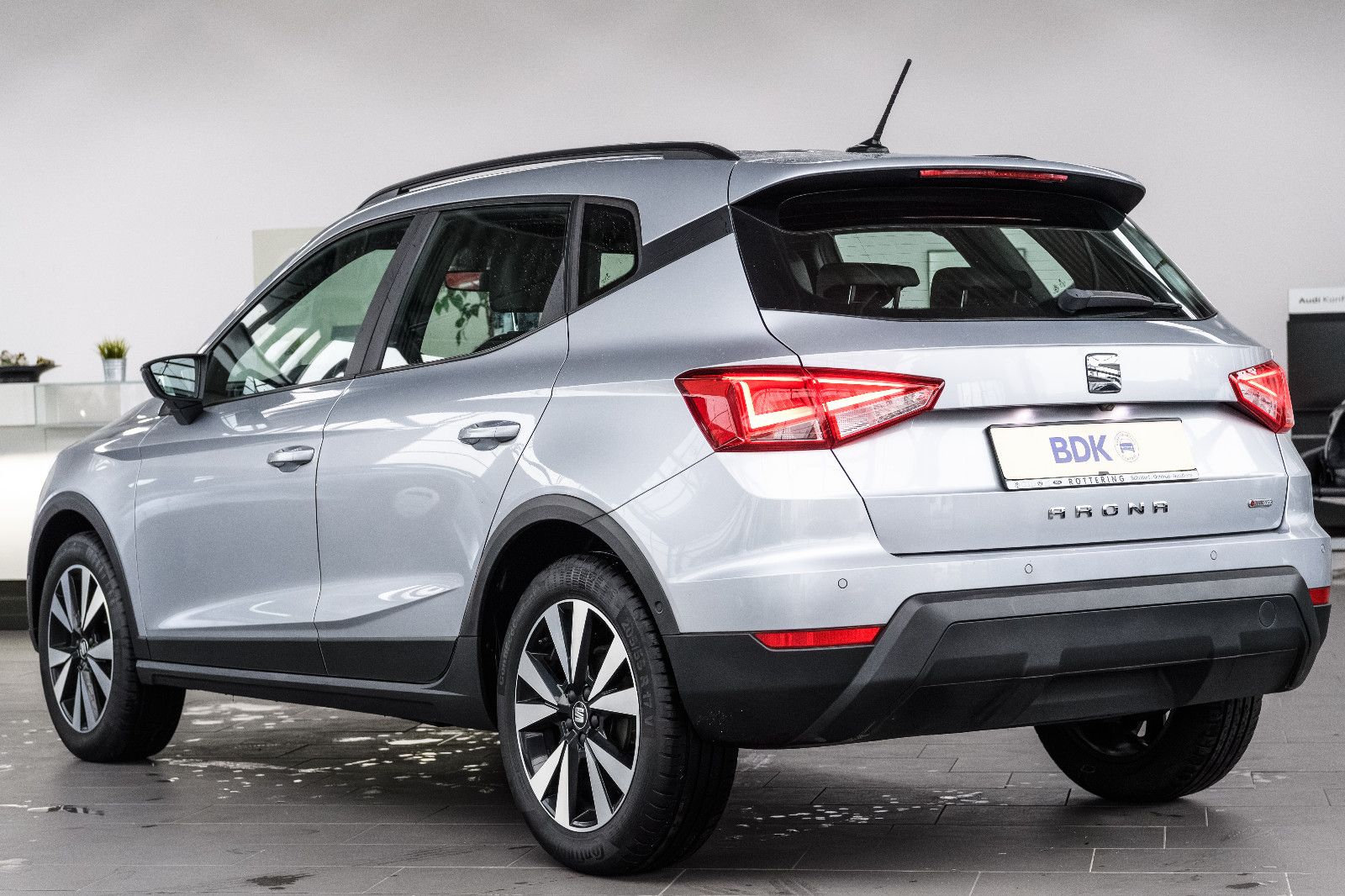 Fahrzeugabbildung SEAT Arona Style "BEATS" +LED+KAMERA+APP+NAVI+SI-HZG+