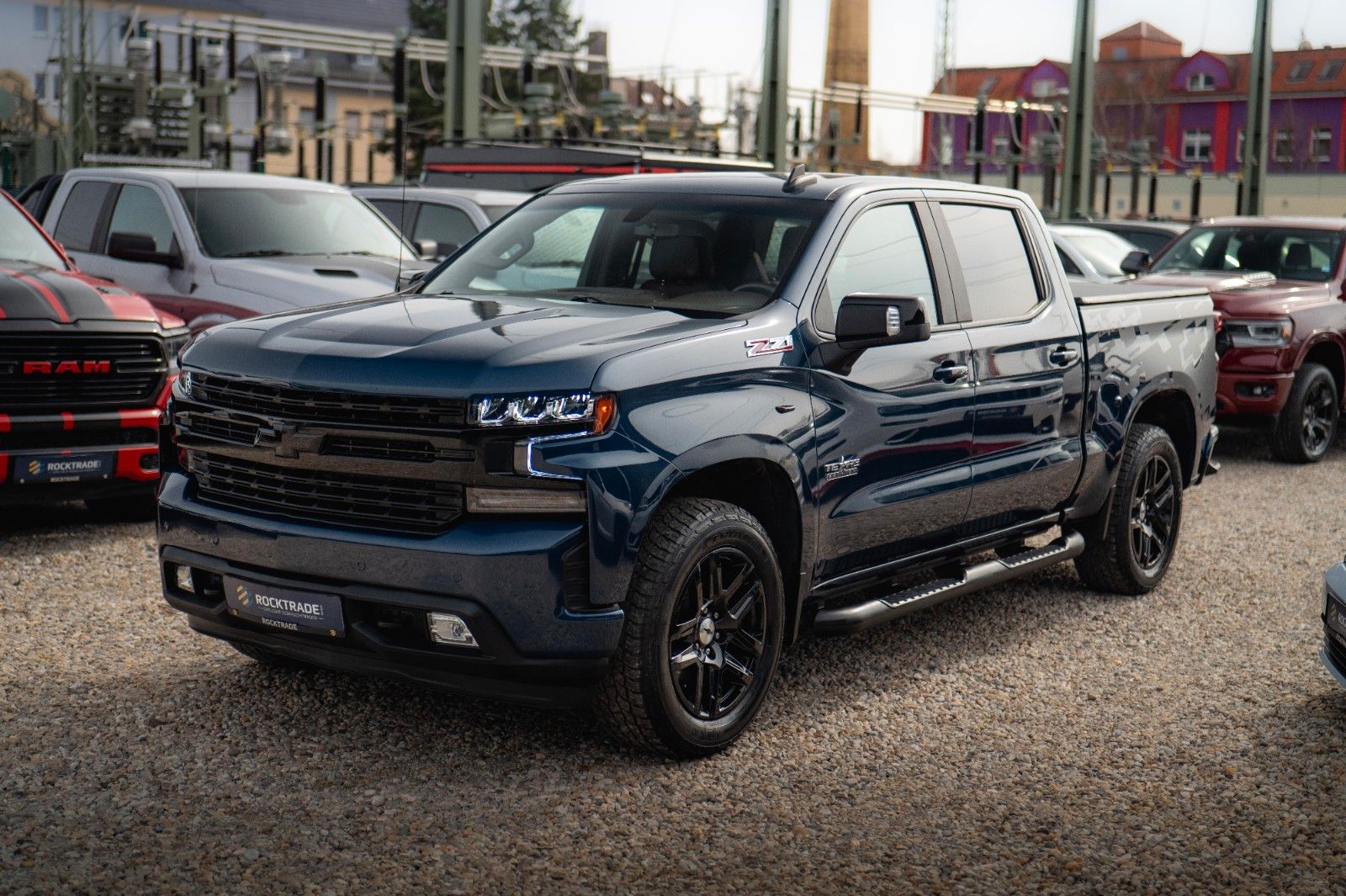 Fahrzeugabbildung Chevrolet Silverado 5.3L V8 4x4 RST Limited ZZ1 NightPaket