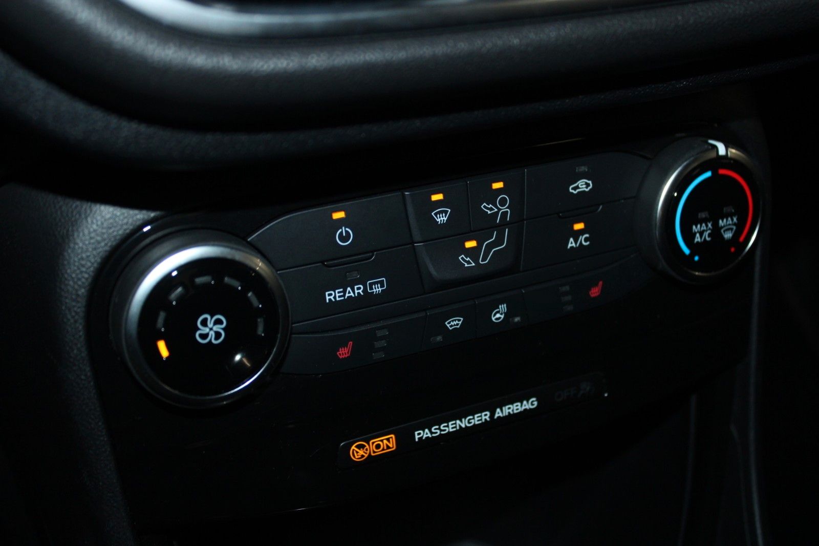 Fahrzeugabbildung Ford Puma MHEV ST-Line LED NAVI WinterPaket DAB