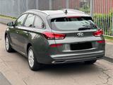 Hyundai i30 1.5 T-GDI Hybrid Advantage Advantage