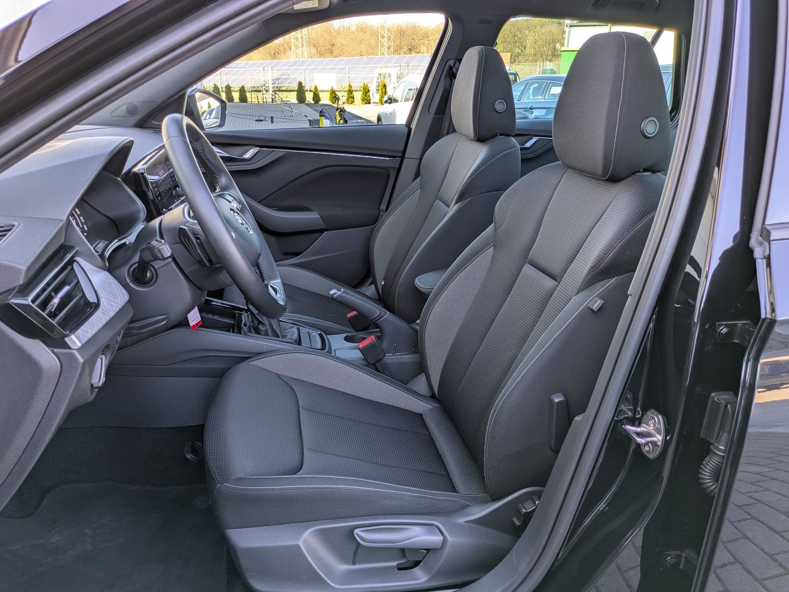 Fahrzeugabbildung SKODA Kamiq 1.0 TSI Tour DSG LED*PANO*SMART LINK*CAM