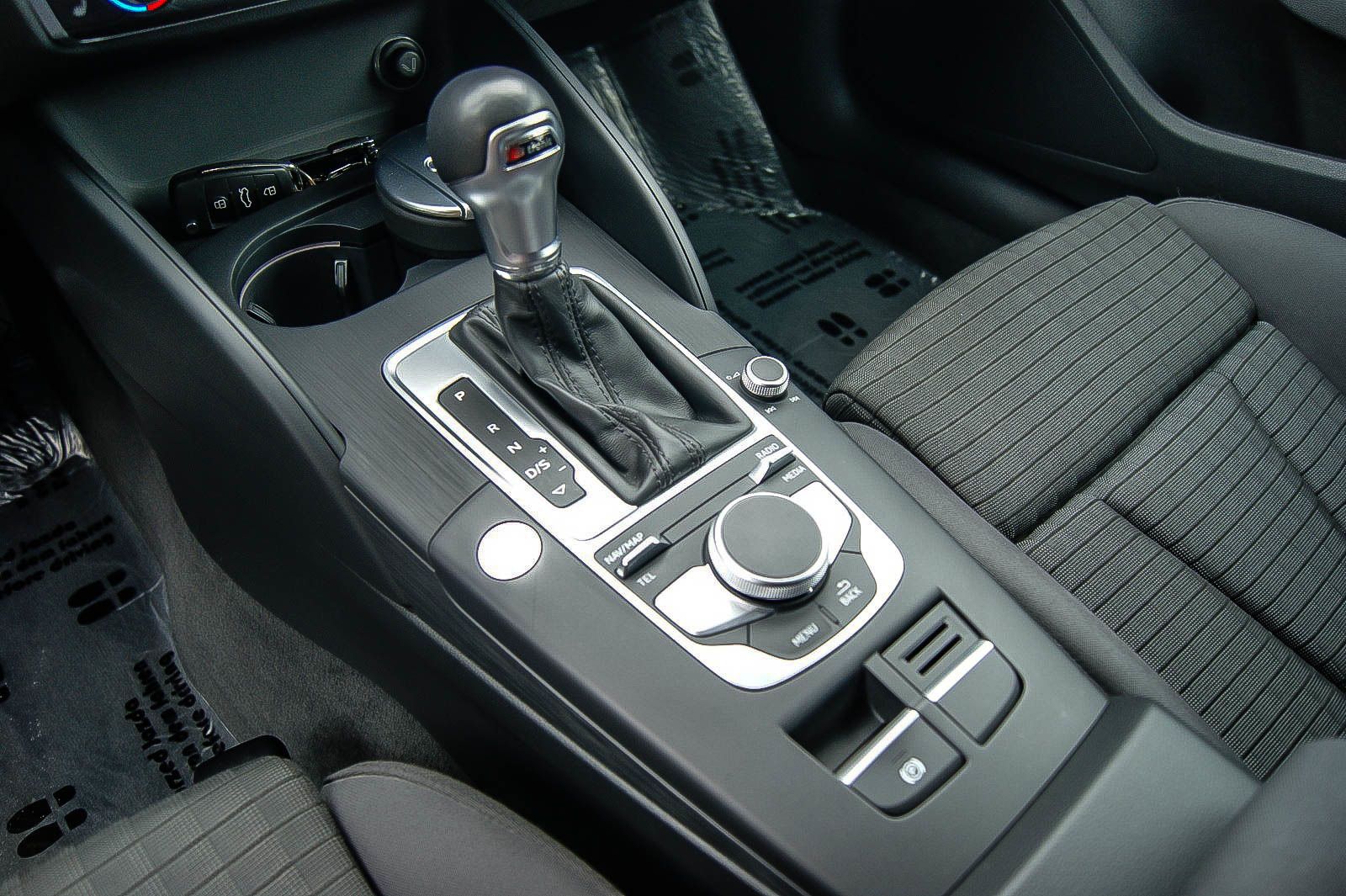 Fahrzeugabbildung Audi A3 30 TFSi SPORT S-tronic XENON NAVIGATION PDC