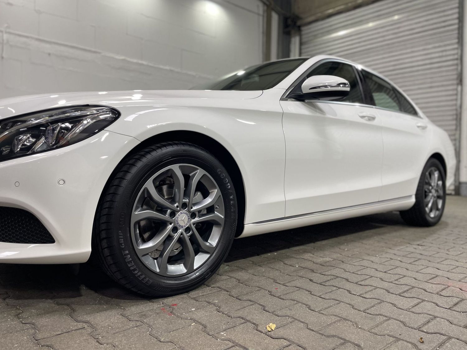 Fahrzeugabbildung Mercedes-Benz C 180 CGI Avantgarde #LED#Distr.#Kamera