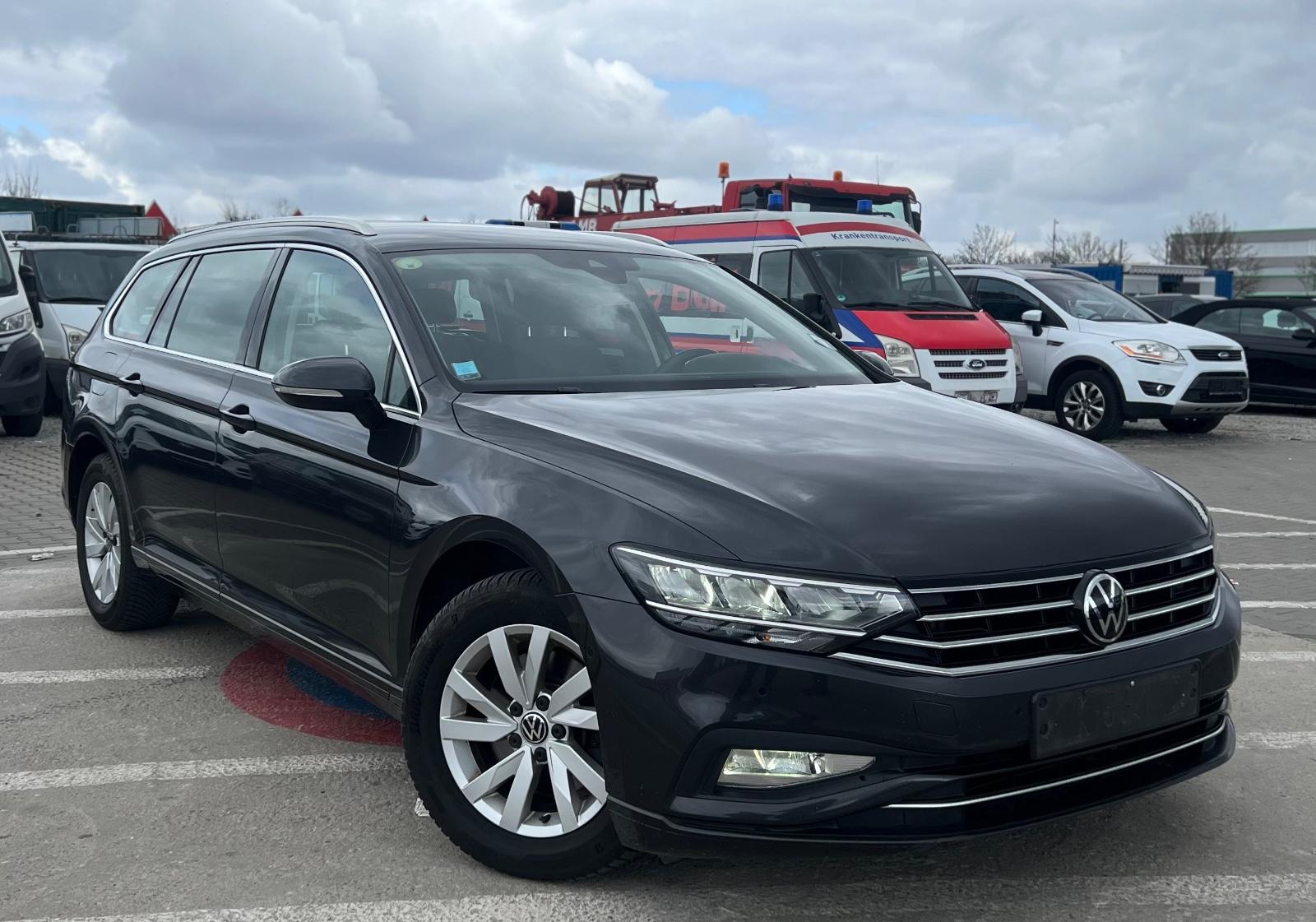 Volkswagen Passat Variant Business**KAM**LED**NAVI**kelas**