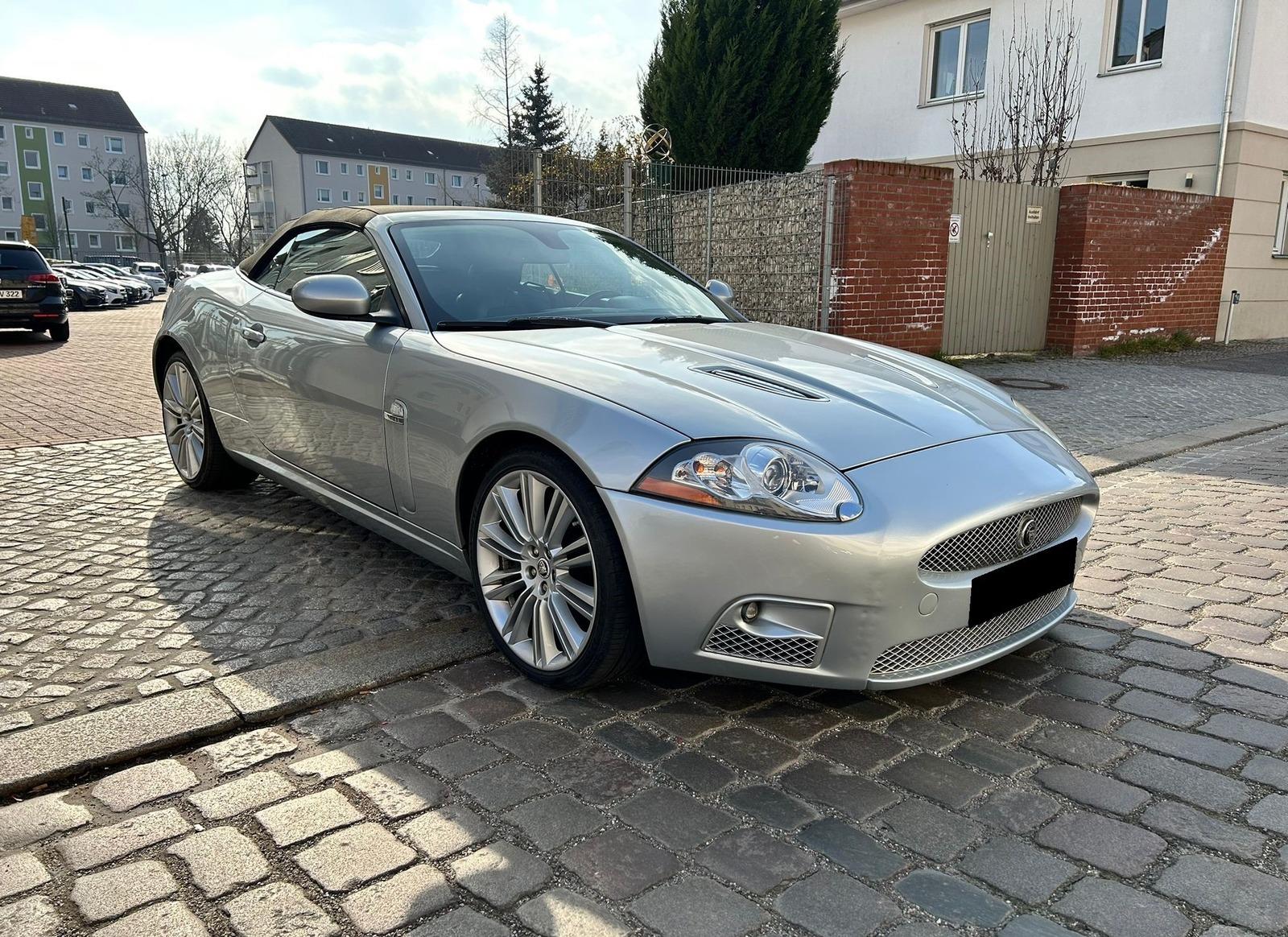 Jaguar XKR 4.2 V8 Cabriolet Bi-XEN TOTW NAV TEMP LEDER