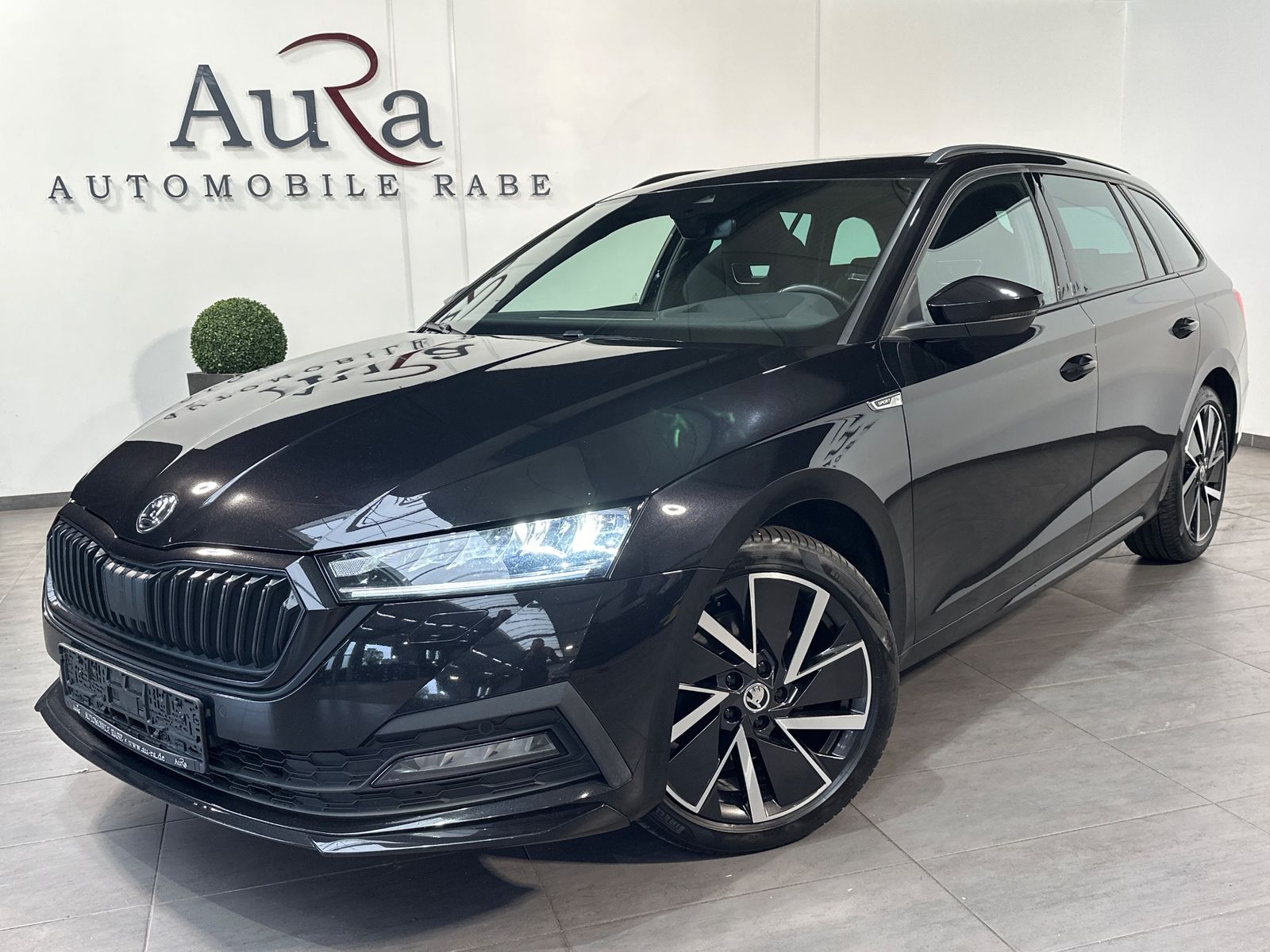 Skoda Octavia Combi 2.0 TDI DSG Sportline NAV+LED+PANO