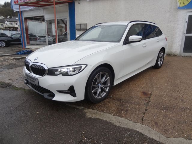 BMW 320d xDrive Sport Line/1.Hd/Navi/Kam/AHK/Leder/