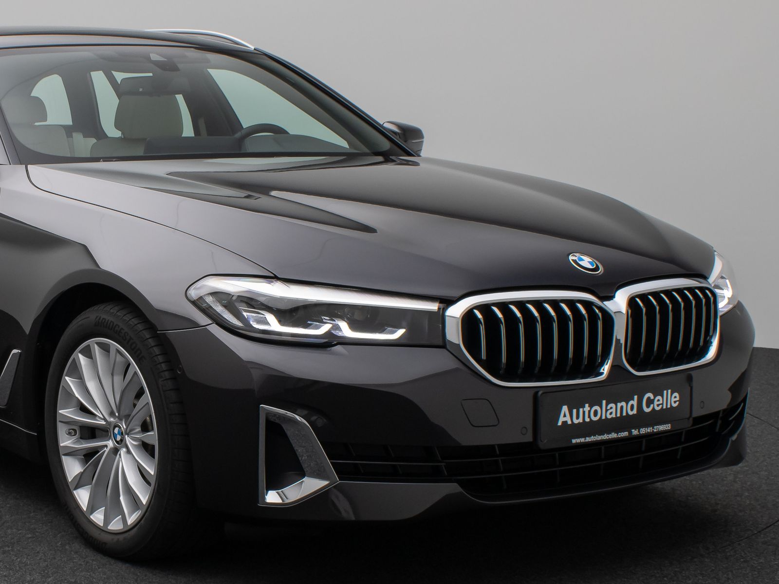 Fahrzeugabbildung BMW 520d  xD Luxury Line Panorama Kamera DAB H/K AHK
