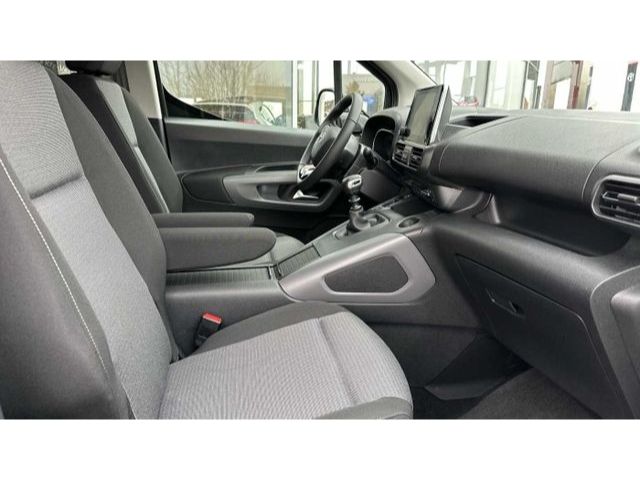 Fahrzeugabbildung Crosscamp Lite Toyota S Navi Mehrzonenklima DAB SHZ Keyles