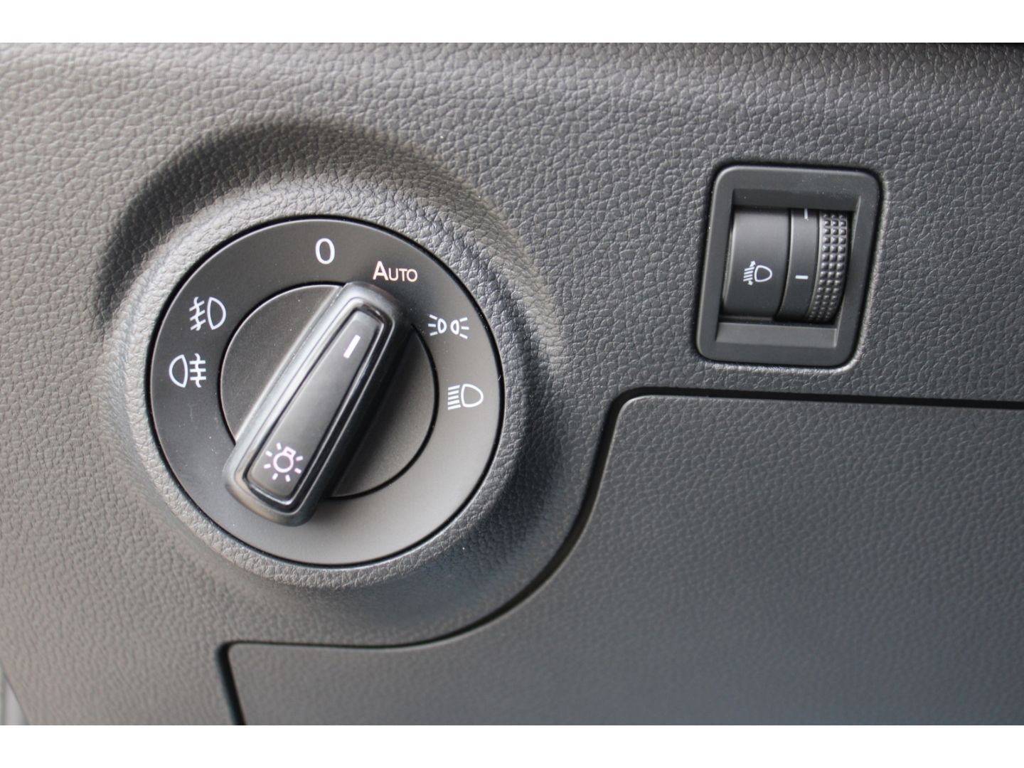 SEAT Ibiza 1.0 TSI FR LED Full Link PDC GRA Klimaauto - Image 13