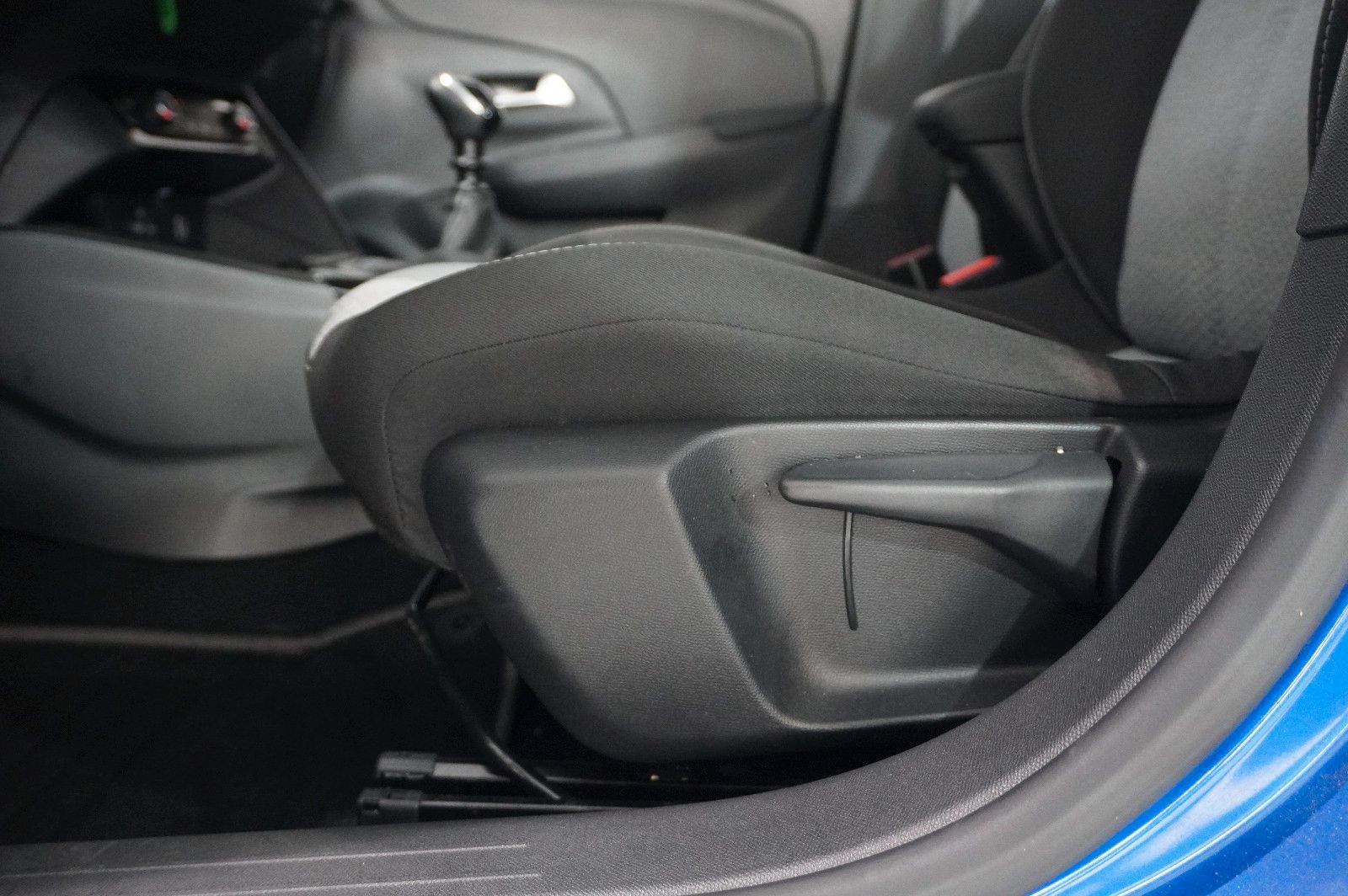 Fahrzeugabbildung Opel Corsa F 1.2 FACELIFT NAVI/LED/KAMERA/VIRTU./DAB+