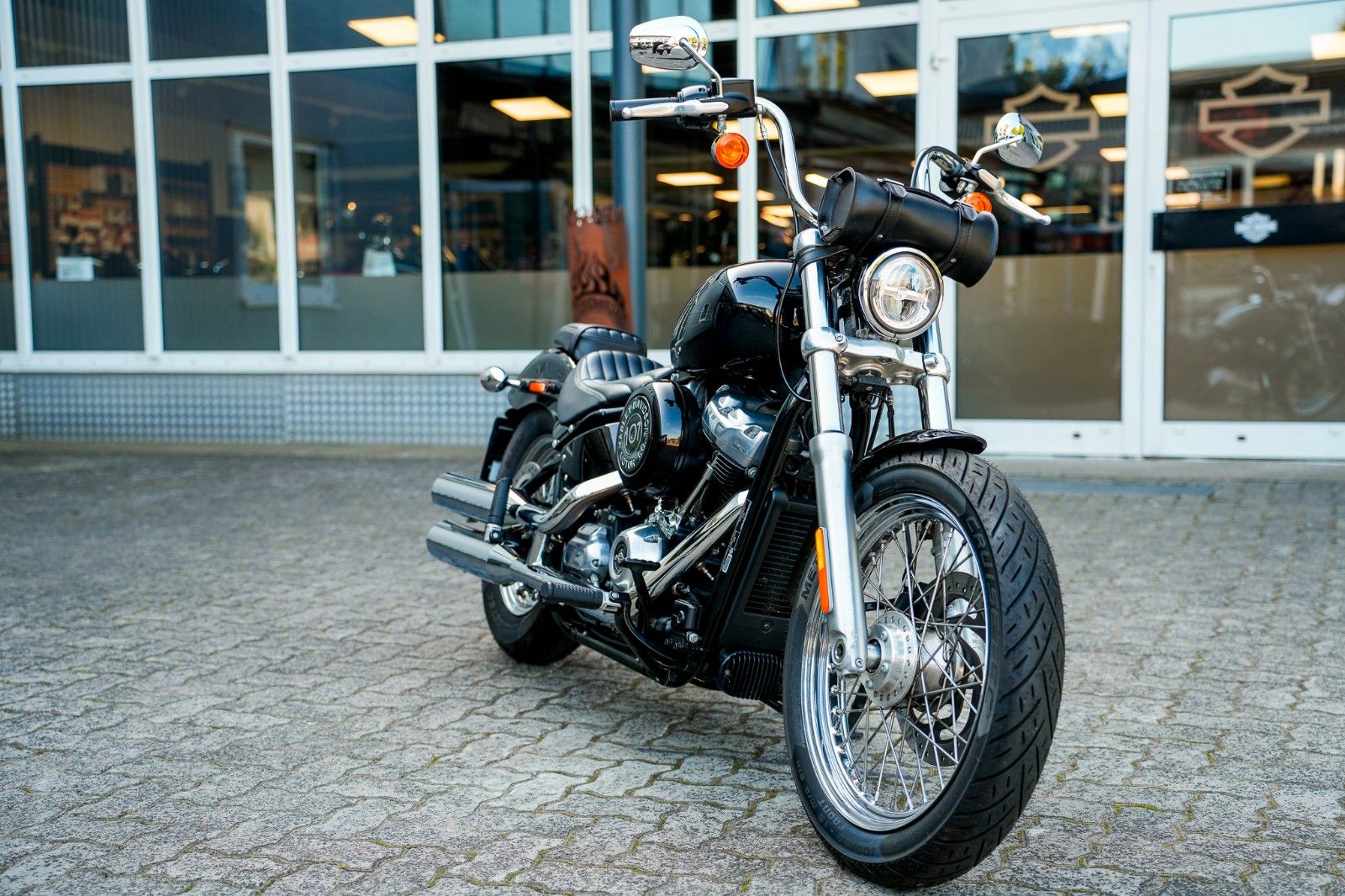 Fahrzeugabbildung Harley-Davidson FXST Softail Standard 107 cui - Soziuskit