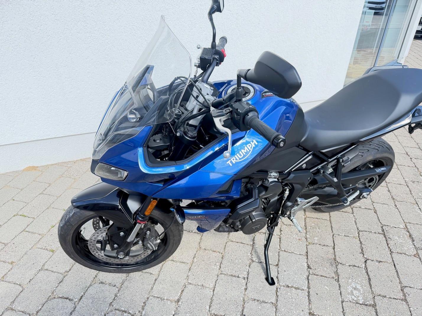 Triumph Tiger Sport 660 Viel Zubehör 1. Hand
