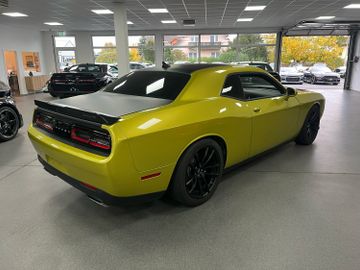 Dodge Challenger - 9