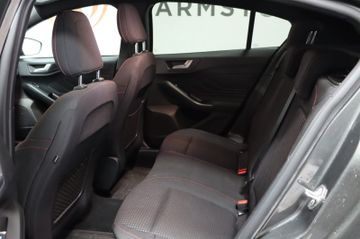 Ford Focus Lim. ST-Line LED Navi Kamera 18 Zoll