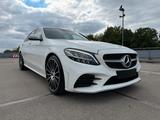 Mercedes-Benz C 300 d T AMG FACELIFT Panorama Kamera Burmester - Mercedes-Benz C-Klasse: Facelift