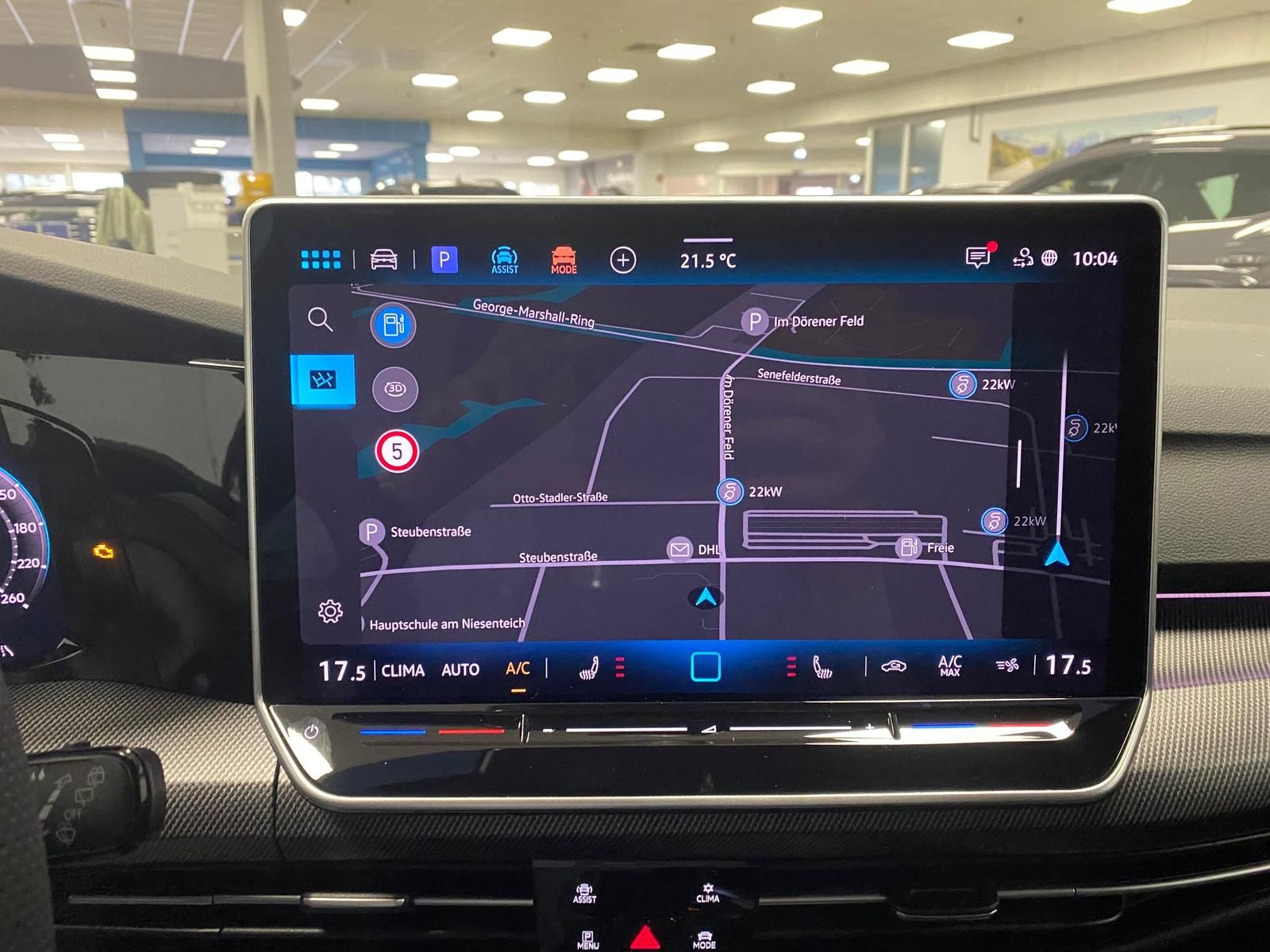 Fahrzeugabbildung Volkswagen Variant 2.0 TDI DSG R-Line BLACKSTY+MATRIX+5JGAR