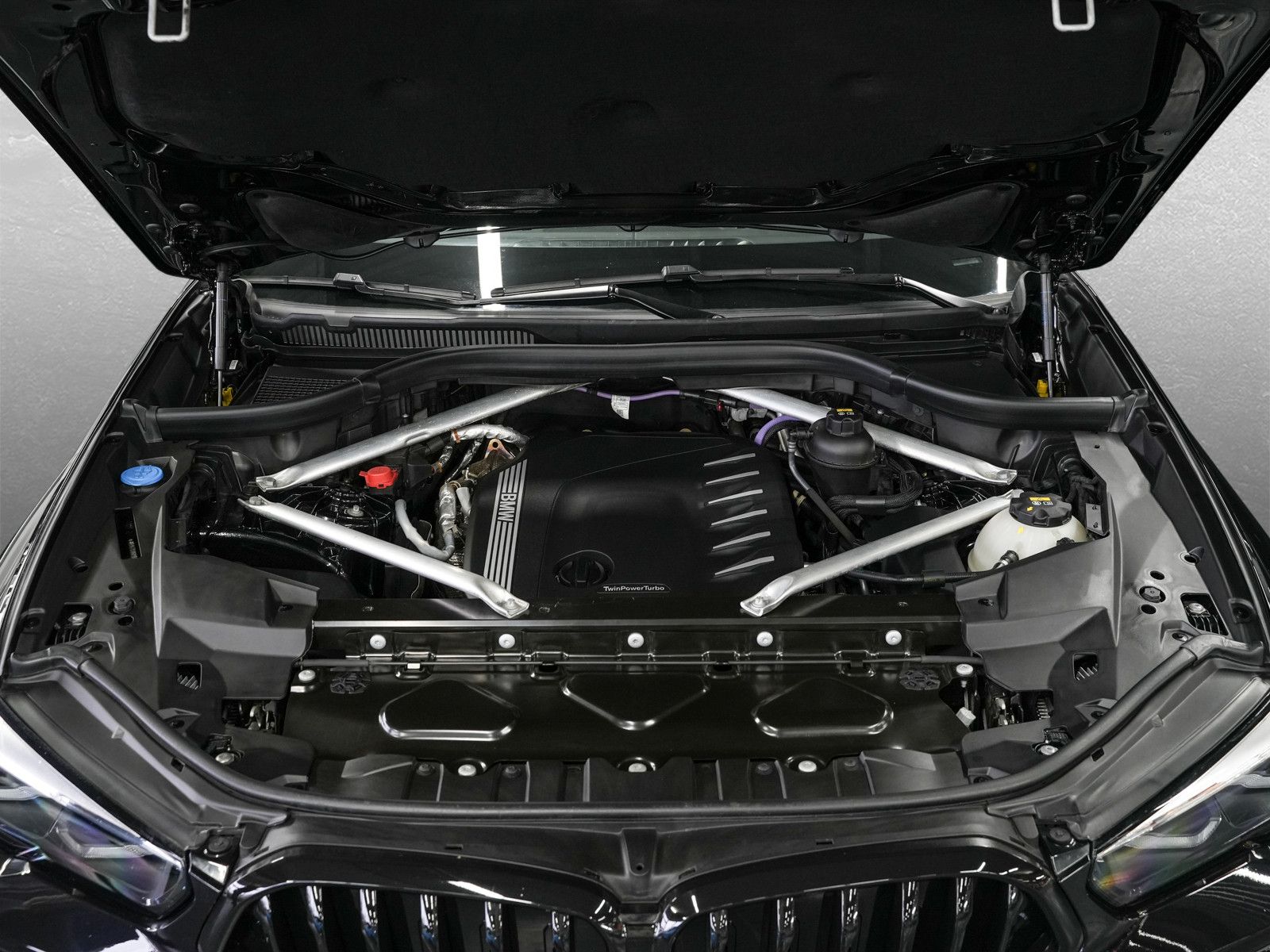 Fahrzeugabbildung BMW X6 M-Sport - 21"Y-M|LiveCockpitPro|Vernasca|360°