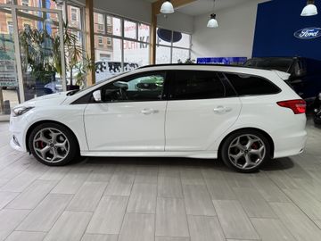 Ford Focus Turnier ST 250PS