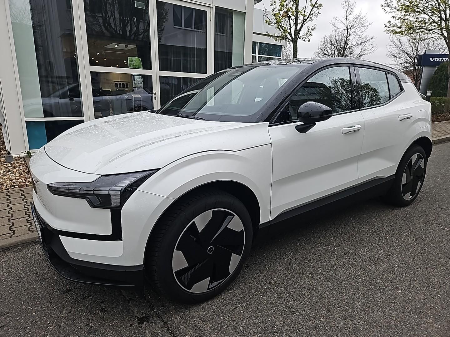 Volvo EX30 Plus Single Range Extended