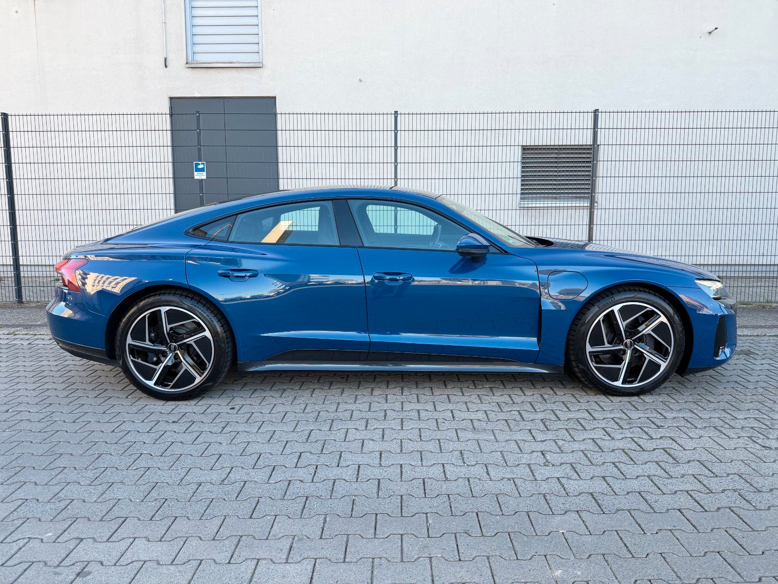 Audi e-tron GT quattro PANO ACC RFK B&O MATRIX LUFT foto 2