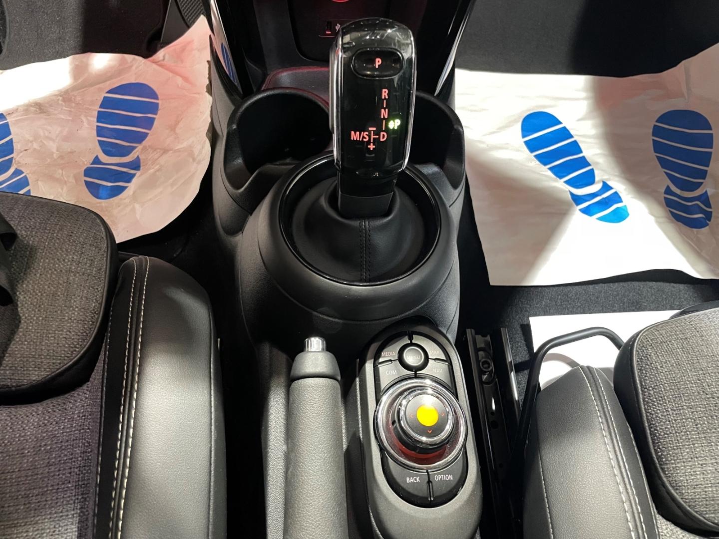 MINI Cooper Automatik LED Klima Tempomat Sitzheizung