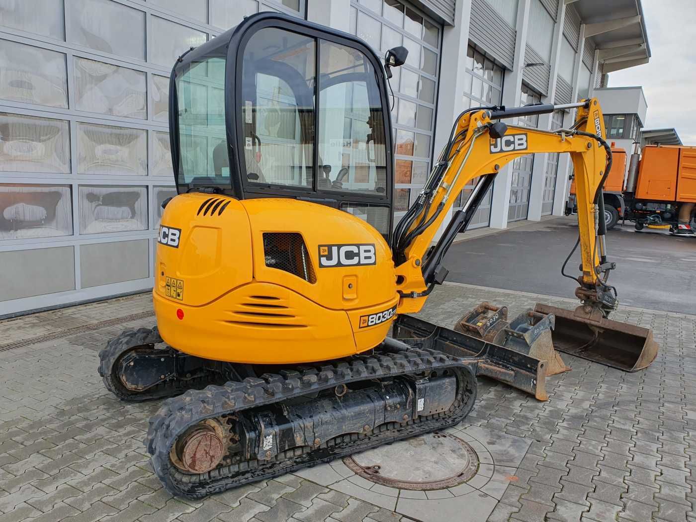 Fahrzeugabbildung JCB 8030 ZTS / MS03 / 1.750h / 2019 / Löffelpaket