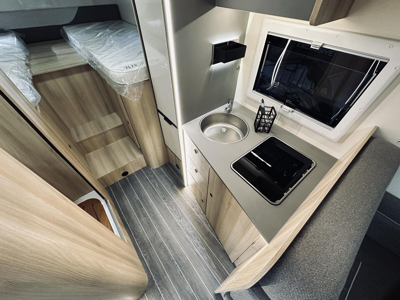 Fahrzeugabbildung NobelART T 5000 Ford