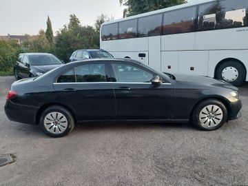 Mercedes E 200 - 4