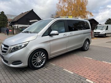 Mercedes V 220 - 2