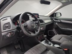 AUDI Q3 2.0 TDI quattro S tronic sport/Bose/AHK/DAB/
