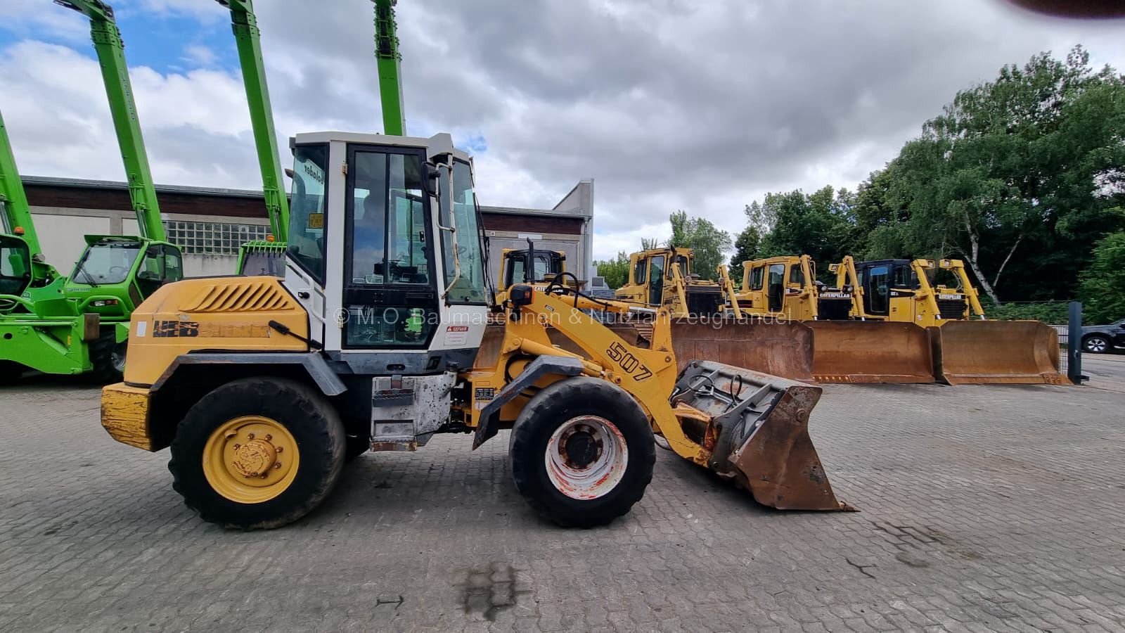 Fahrzeugabbildung Liebherr L507 / SW / Klappschaufel/