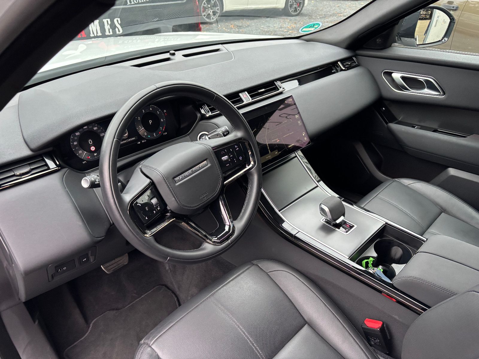 Fahrzeugabbildung Land Rover Range Rover Velar R-Dynamic/KAMERA/Design-Paket