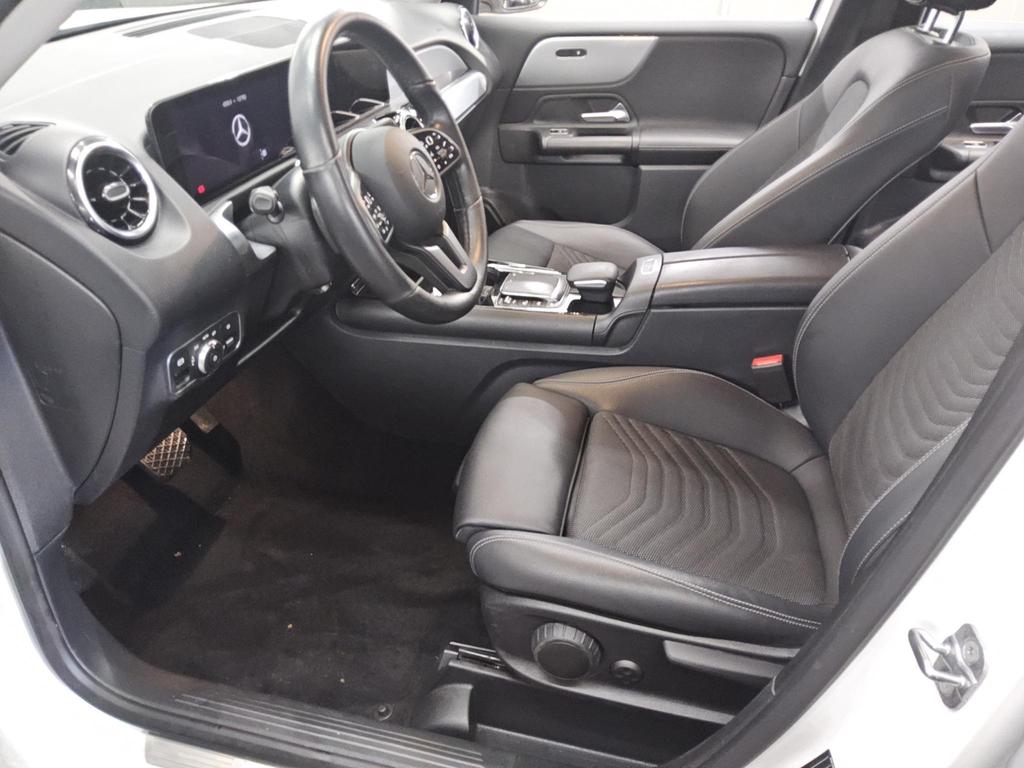 Mercedes-Benz GLB 180