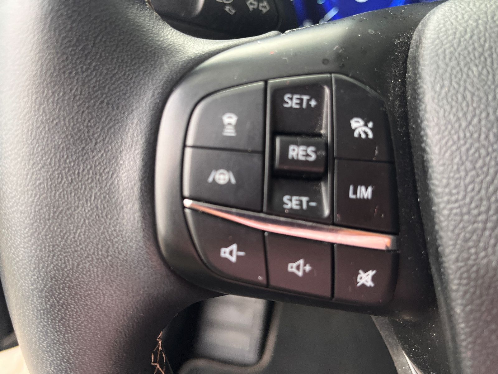 Fahrzeugabbildung Ford Focus Lim. Vignale