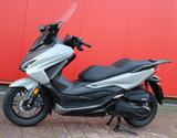 Honda NSS 350 Forza erst 8382 km - HONDA FORZA 350
