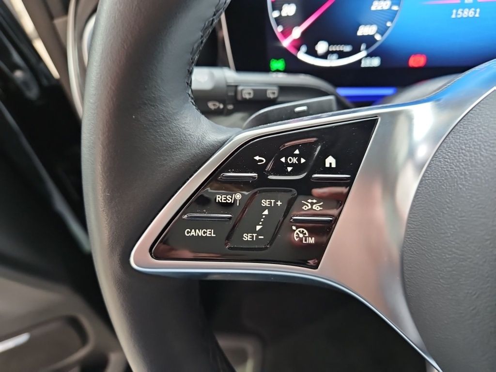 Fahrzeugabbildung Mercedes-Benz V 220 d STYLE Lang 7 Sitze 2,5tAHK BURMESTER LED