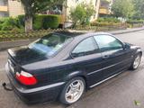BMW 318 ci - BMW 318 aus 2002 mit Benzin-Antrieb: Coupé