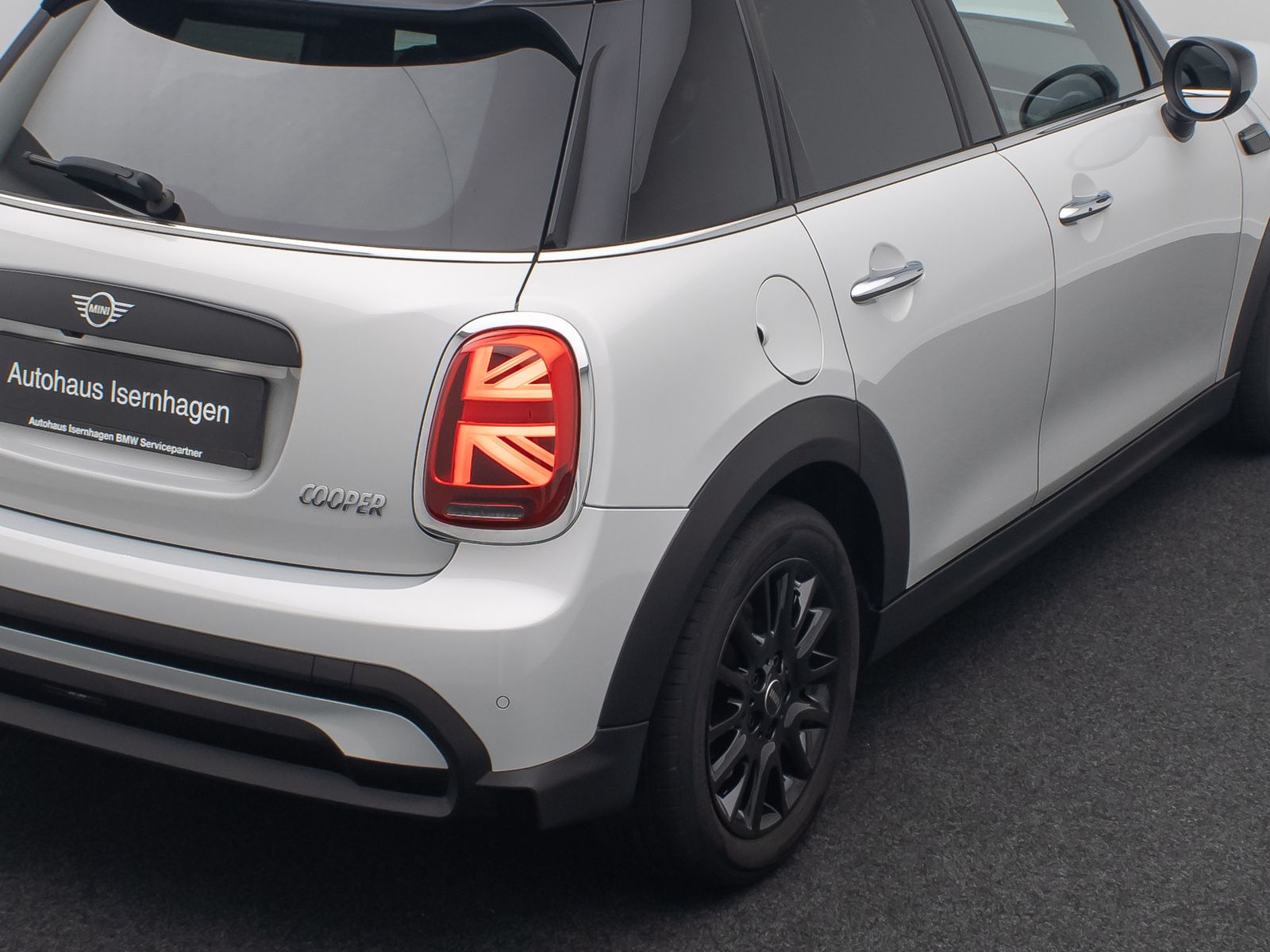 Fahrzeugabbildung MINI COOPER Panorama Kamera HUD H/K DAB Komfort Voll