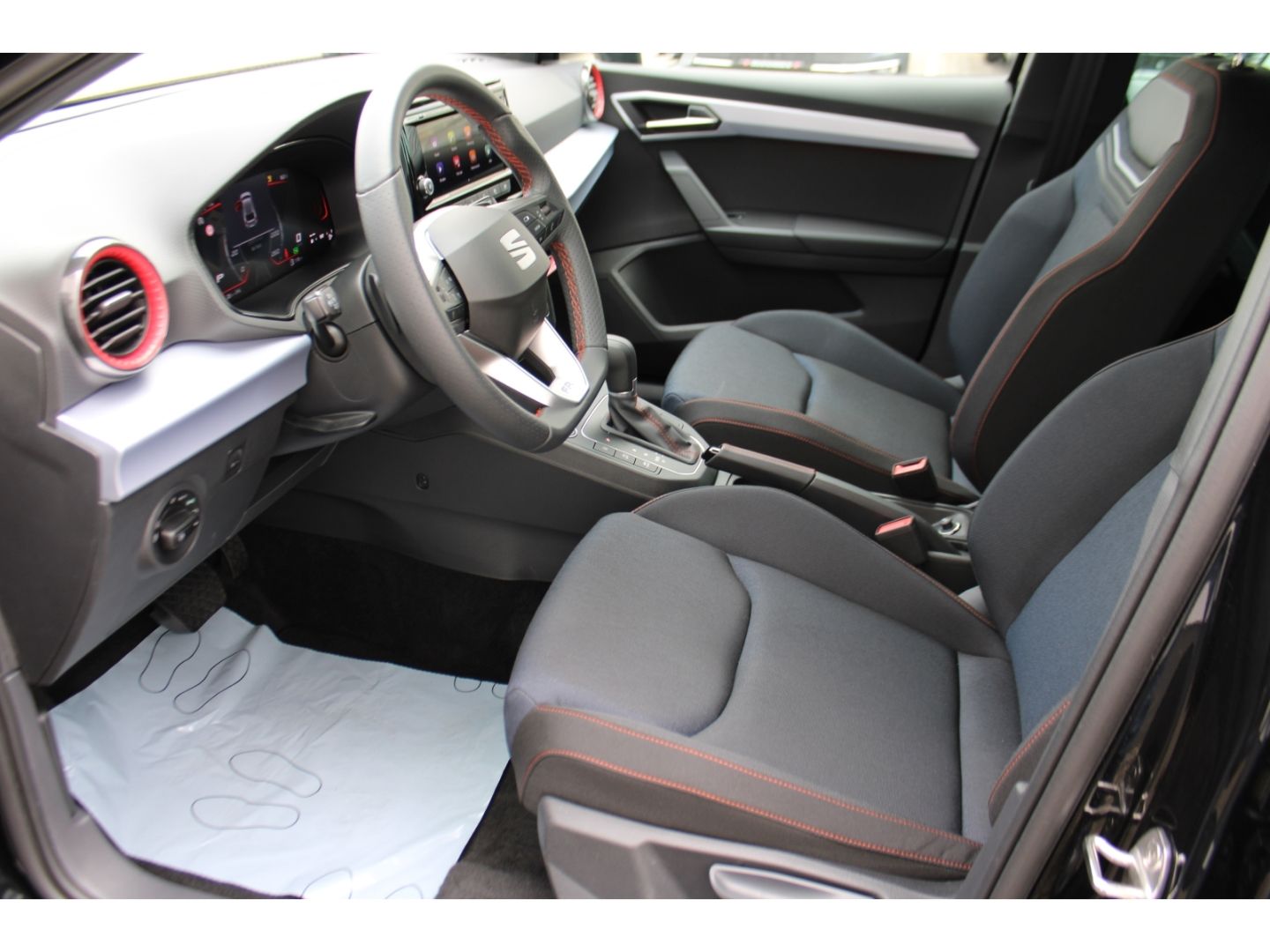SEAT Ibiza 1.0 TSI FR DSG ACC LED Full Link RFK SHzg - Image 7